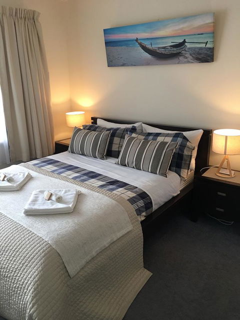 Applecross Village Apartment - Schoolies Week Accommodation 26