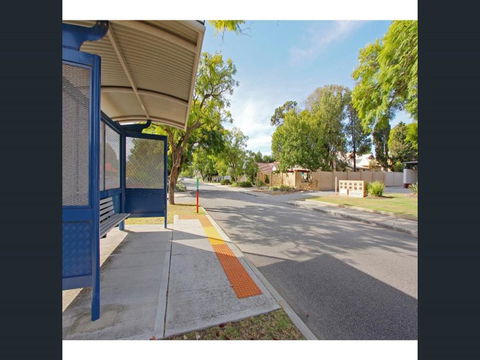 Applecross Village Apartment - Schoolies Week Accommodation 39