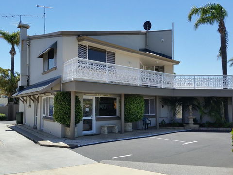 Mandurah Foreshore Motel - Schoolies Week Accommodation 3