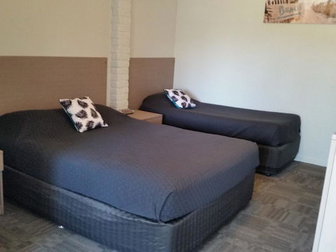 Mandurah Foreshore Motel - Schoolies Week Accommodation 7