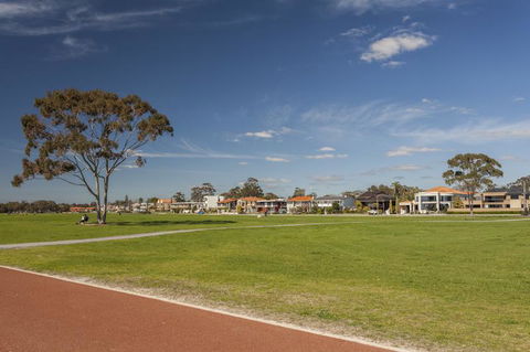 Attadale Excutive Villa - Schoolies Week Accommodation 3