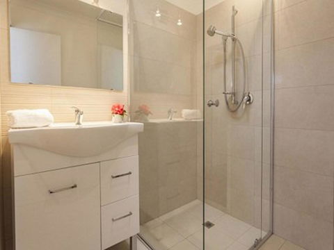 Attadale Excutive Villa - Schoolies Week Accommodation 12