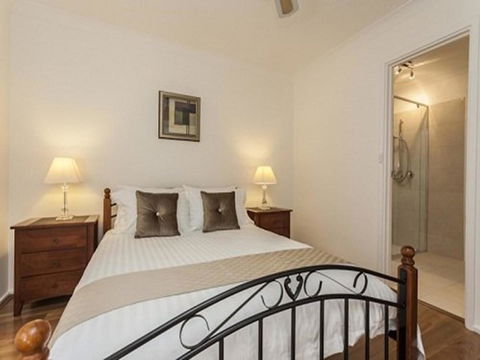 Attadale Excutive Villa - Schoolies Week Accommodation 13