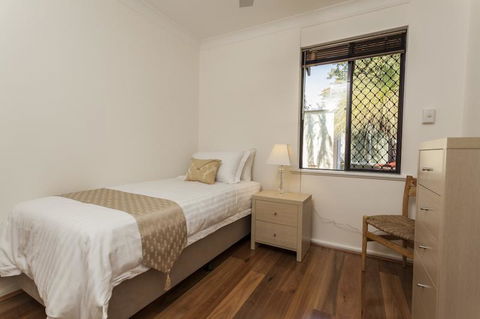 Attadale Excutive Villa - Schoolies Week Accommodation 16