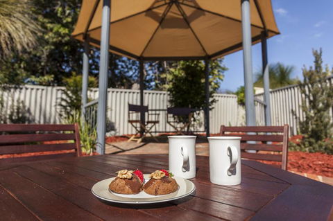 Attadale Excutive Villa - Schoolies Week Accommodation 7