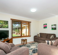 Coranda Lodge - Schoolies Week Accommodation
