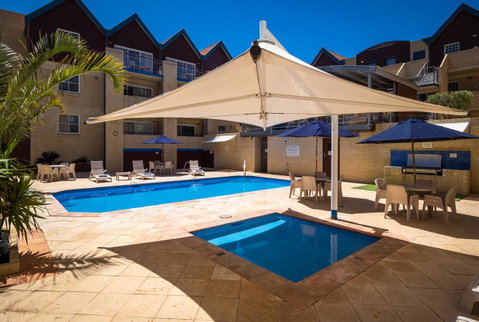 Hillarys Harbour Resort - Schoolies Week Accommodation 2
