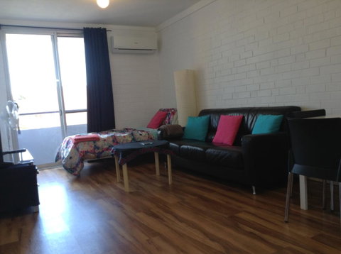 Location Location Vacation - Schoolies Week Accommodation 18