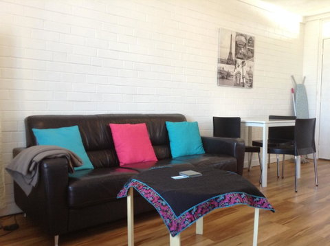 Location Location Vacation - Schoolies Week Accommodation 16