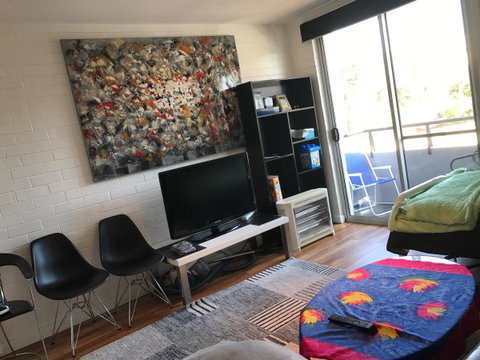 Location Location Vacation - Schoolies Week Accommodation 4