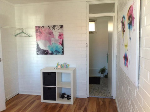 Location Location Vacation - Schoolies Week Accommodation 9