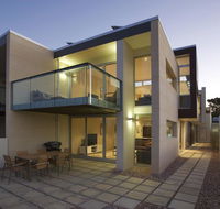 Alouarn Apartments - Schoolies Week Accommodation