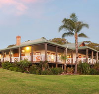 The Farmhouse - Schoolies Week Accommodation