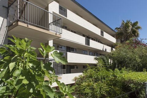 Studio 305 - Schoolies Week Accommodation 9