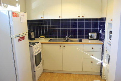 Studio 305 - Schoolies Week Accommodation 2
