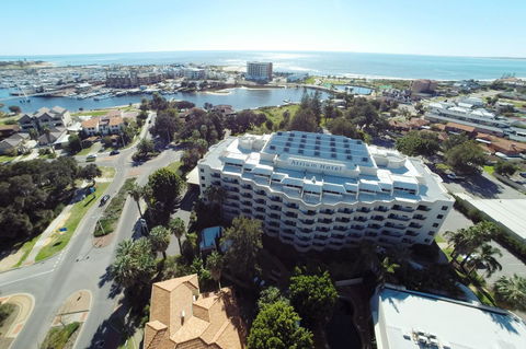 Atrium Hotel Mandurah - Schoolies Week Accommodation 13
