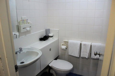 Atrium Hotel Mandurah - Schoolies Week Accommodation 6