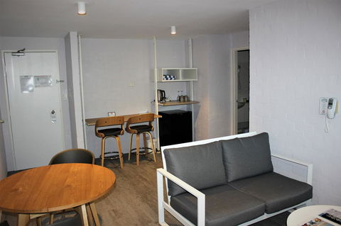 Atrium Hotel Mandurah - Schoolies Week Accommodation 12