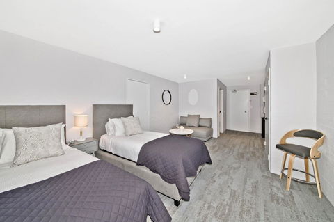 Atrium Hotel Mandurah - Schoolies Week Accommodation 33