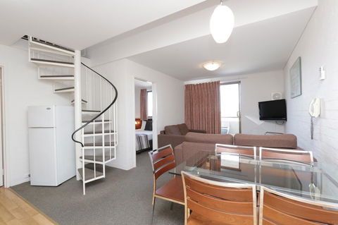 Atrium Hotel Mandurah - Schoolies Week Accommodation 21