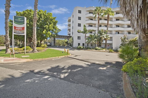 Atrium Hotel Mandurah - Schoolies Week Accommodation 28