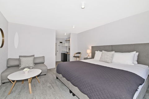 Atrium Hotel Mandurah - Schoolies Week Accommodation 16