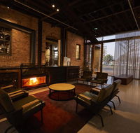 The Premier Mill Hotel - Schoolies Week Accommodation