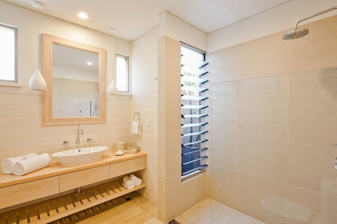 Injidup Spa Retreat - Schoolies Week Accommodation 8