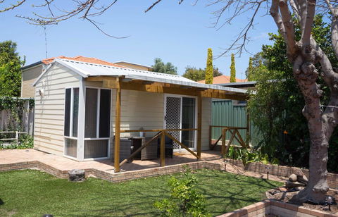 Susan Yong's Studio - Schoolies Week Accommodation 2