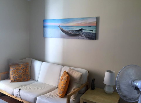 Mollies - Central Fremantle 1 Bedroom Apartment - Schoolies Week Accommodation 7