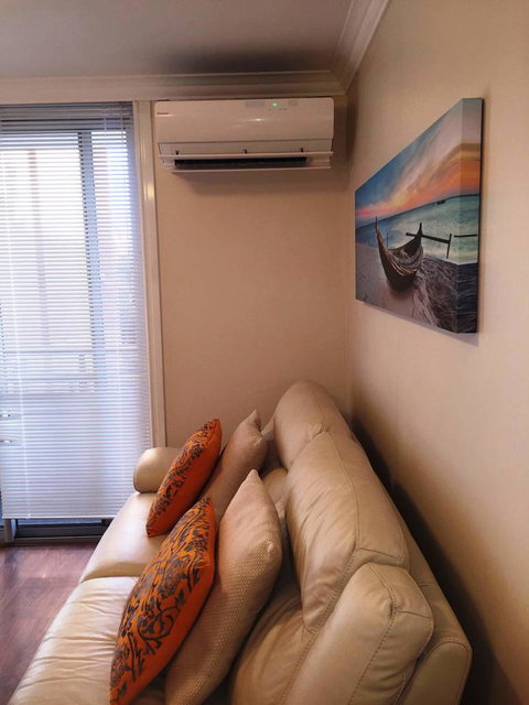 Mollies - Central Fremantle 1 Bedroom Apartment - Schoolies Week Accommodation 8