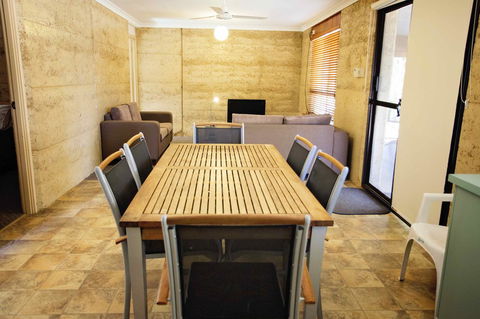 Hopetoun Motel & Chalet Village - Schoolies Week Accommodation 40