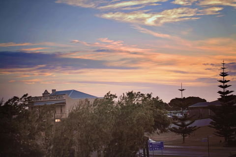 Hopetoun Motel & Chalet Village - Schoolies Week Accommodation 36