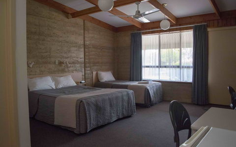 Hopetoun Motel & Chalet Village - Schoolies Week Accommodation 2