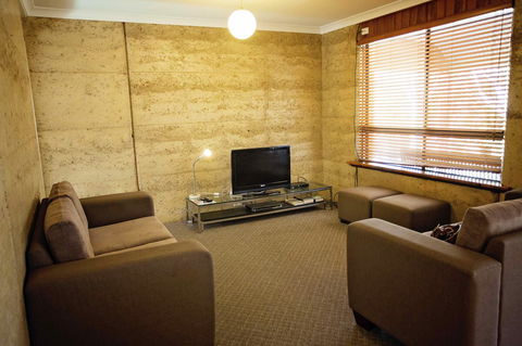 Hopetoun Motel & Chalet Village - Schoolies Week Accommodation 41