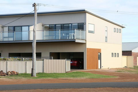 Hopetoun Motel & Chalet Village - Schoolies Week Accommodation 21