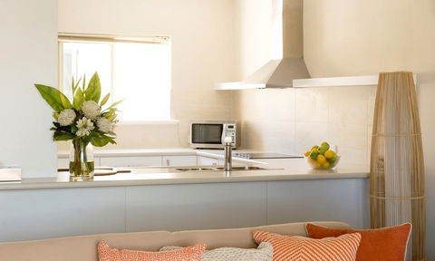 The Marina Hotel - Mindarie - Schoolies Week Accommodation 19
