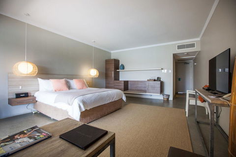 The Marina Hotel - Mindarie - Schoolies Week Accommodation 4
