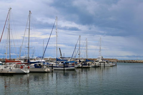 The Marina Hotel - Mindarie - Schoolies Week Accommodation 14