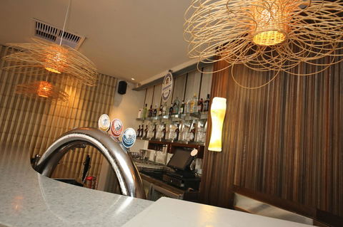 The Marina Hotel - Mindarie - Schoolies Week Accommodation 10