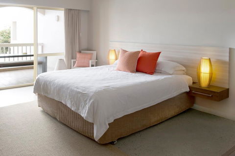 The Marina Hotel - Mindarie - Schoolies Week Accommodation 5