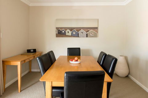 The Marina Hotel - Mindarie - Schoolies Week Accommodation 25