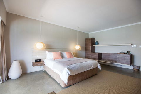 The Marina Hotel - Mindarie - Schoolies Week Accommodation 6