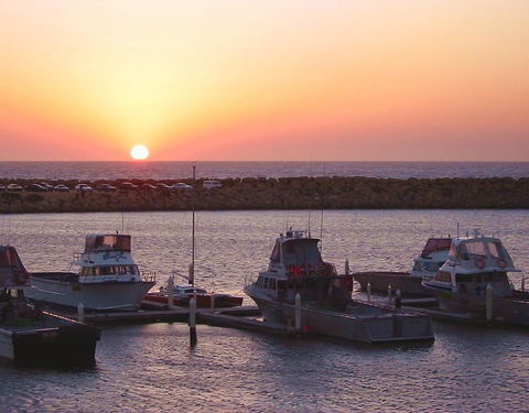 The Marina Hotel - Mindarie - Schoolies Week Accommodation 16