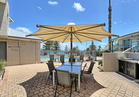 Scarborough Beach Front Resort - Shell Seven - Schoolies Week Accommodation 15
