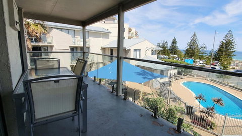Scarborough Beach Front Resort - Shell Seven - Schoolies Week Accommodation 6