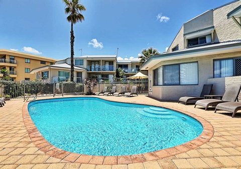 Scarborough Beach Front Resort - Shell Seven - Schoolies Week Accommodation 17
