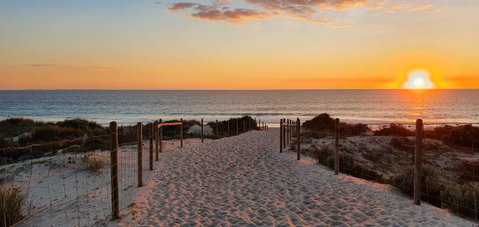 Scarborough Beach Front Resort - Shell Seven - Schoolies Week Accommodation 24
