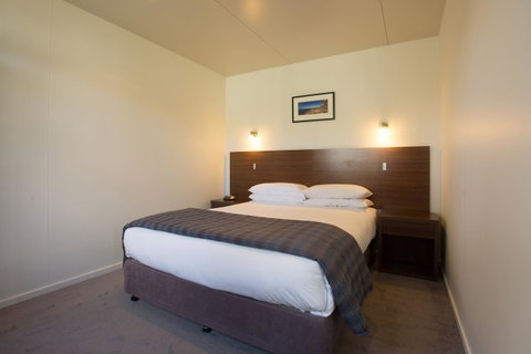 Swansea Beach Chalets - Schoolies Week Accommodation 7
