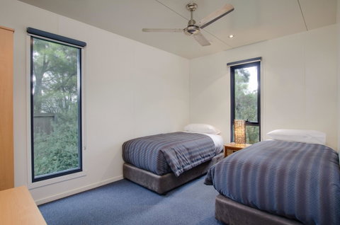 Swansea Beach Chalets - Schoolies Week Accommodation 10